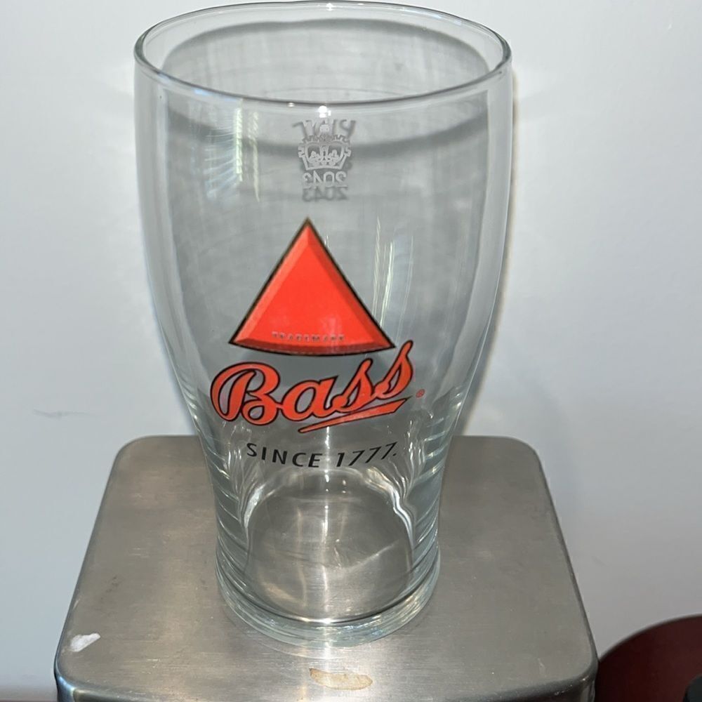 Authentic Bass Ale English England Pub Pint Glass 2043 Crown imported